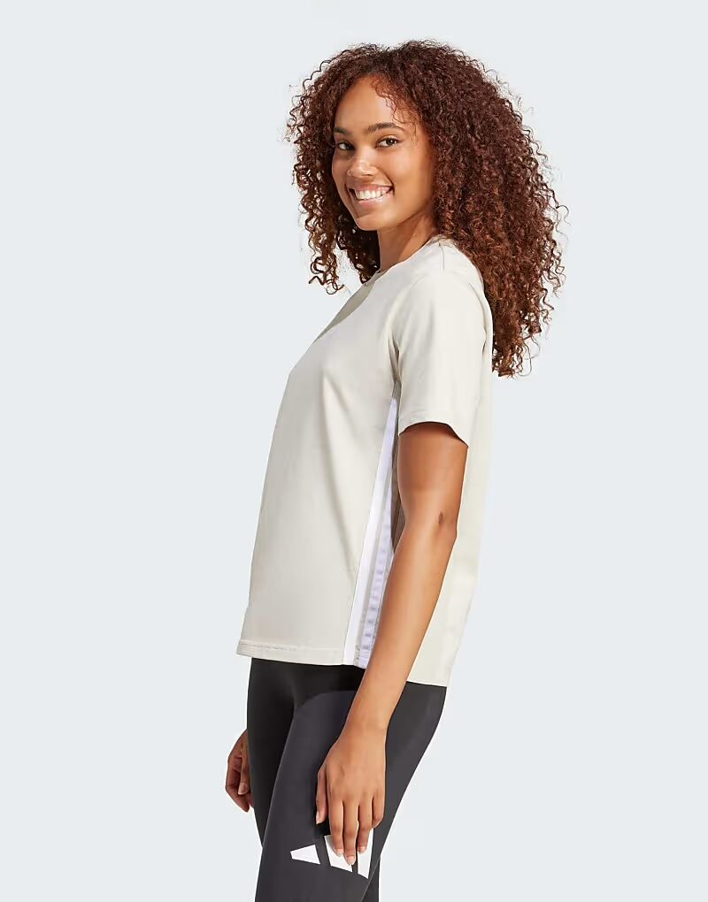 Хлопковая футболка performance Essentials с тремя полосками бежевого и белого цветов Adidas Performance, Белый, Хлопковая футболка performance Essentials с тремя полосками бежевого и белого цветов Adidas Performance
Хлопковая футболка performance Essentials с тремя полосками бежевого и белого цветов Adidas Performance, Белый, Хлопковая футболка performance Essentials с тремя полосками бежевого и белого цветов Adidas Performance