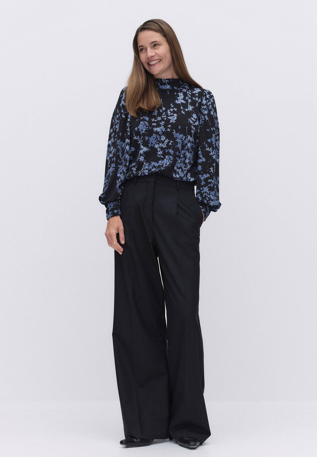 Топ с длинными рукавами SVEA STOCKH LM, черный
Топ с длинными рукавами SVEA STOCKH LM, черный