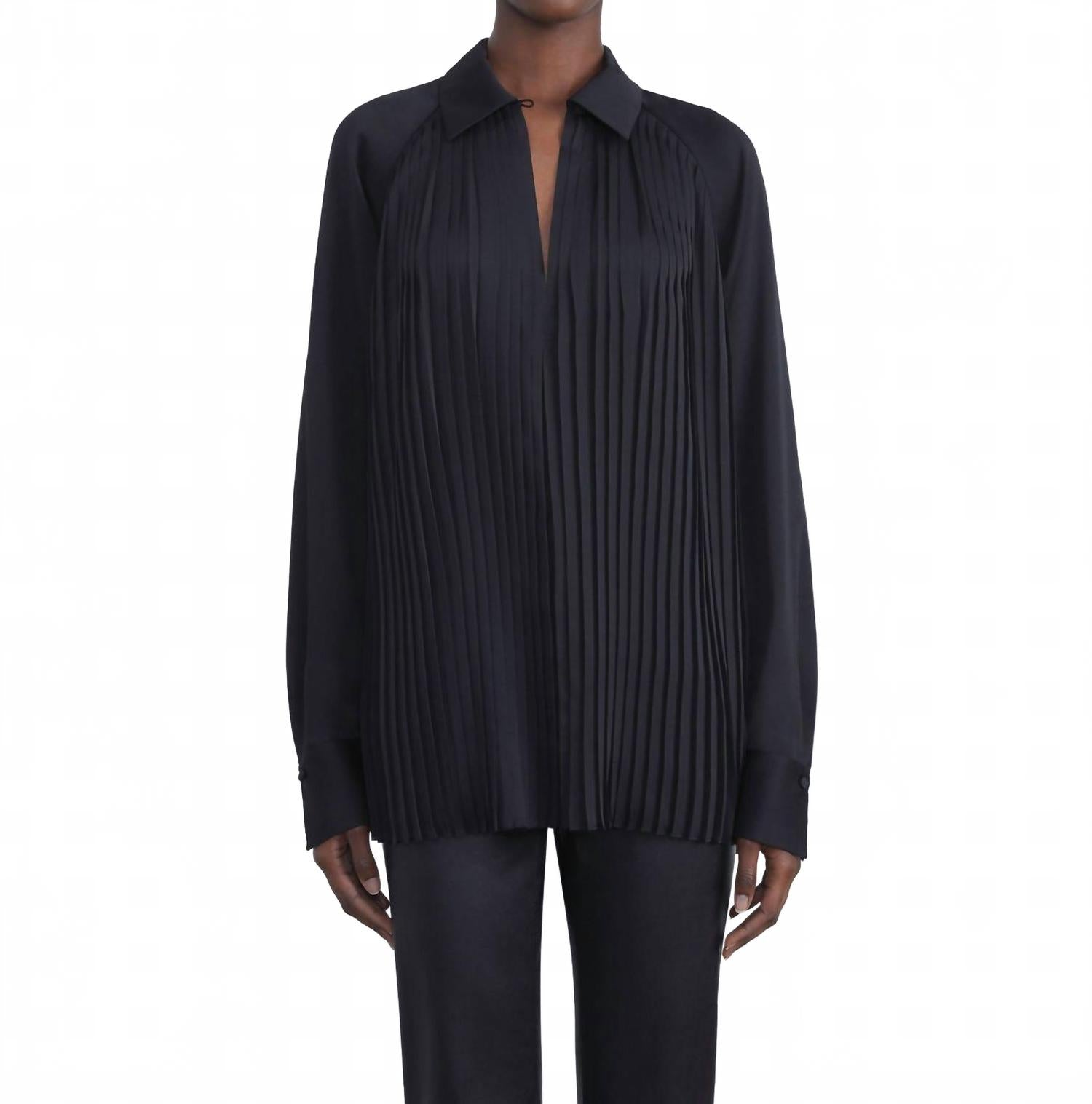 Этьен Блуза с длинным рукавом из сатина в черном цвете Lafayette 148
Этьен Блуза с длинным рукавом из сатина в черном цвете Lafayette 148