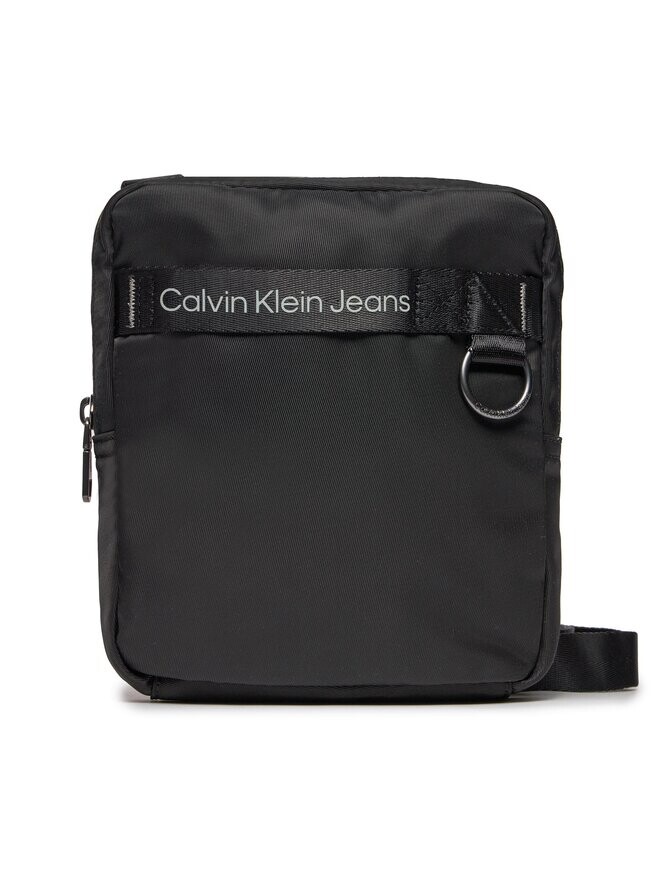 Сумка через плечо Calvin Klein Jeans Urban Explorer Reporter I8 K50K509817, черный
Сумка через плечо Calvin Klein Jeans Urban Explorer Reporter I8 K50K509817, черный