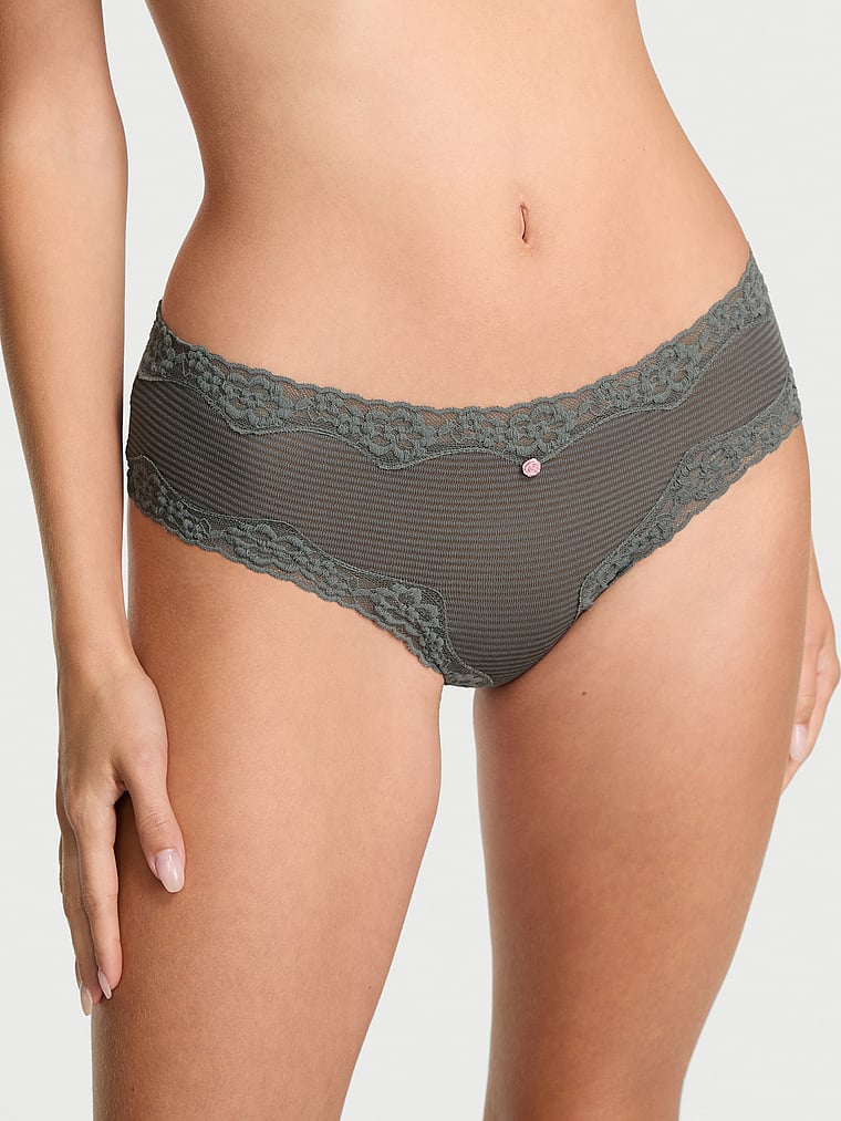 Хлопковые трусики-трусики с кружевом и полосками Lace Trim, shadow stripe expedition green
Хлопковые трусики-трусики с кружевом и полосками Lace Trim, shadow stripe expedition green