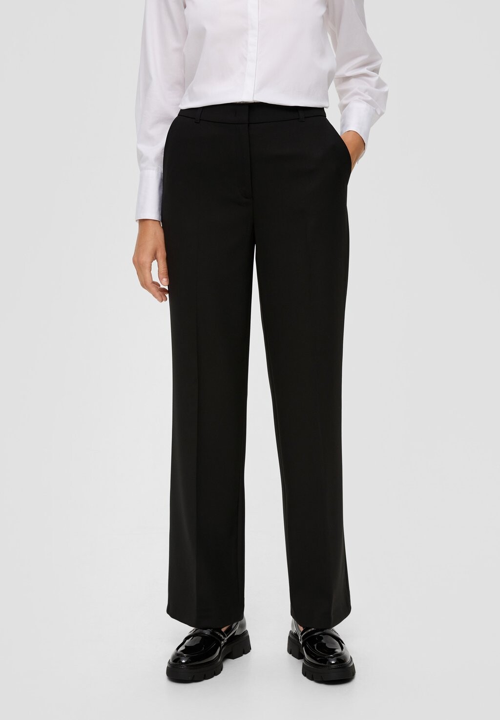 Брюки чинос REGULAR s.Oliver BLACK LABEL, цвет schwarz
Брюки чинос REGULAR s.Oliver BLACK LABEL, цвет schwarz