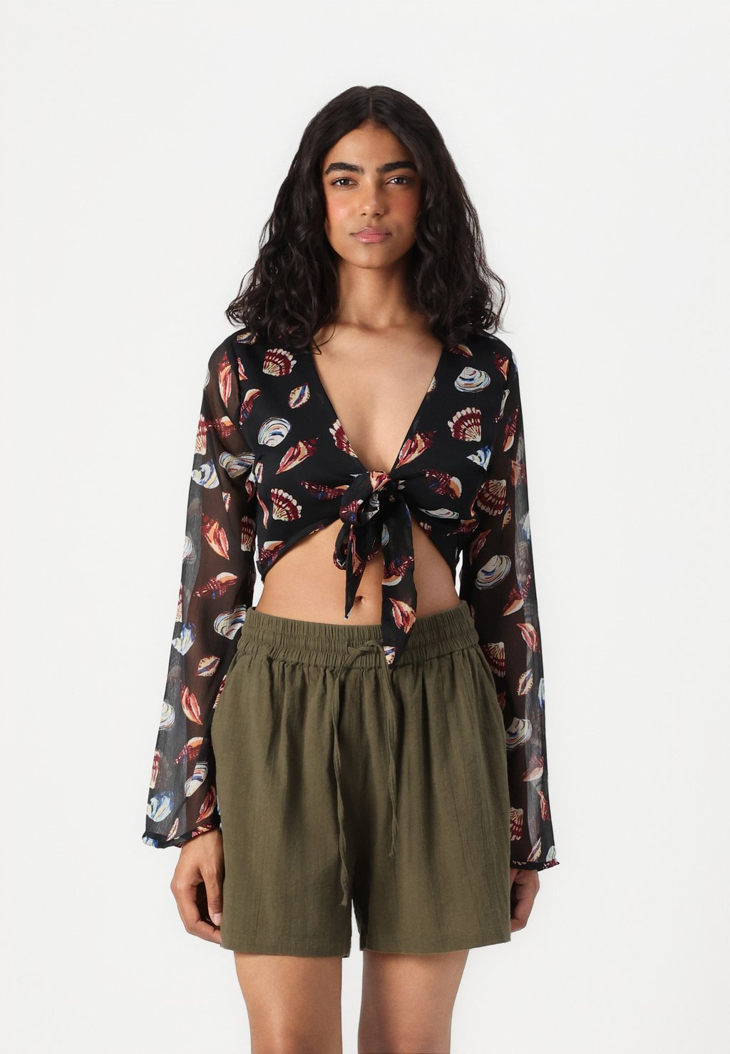 Блуза ONLASTA LIFE TIE ONLY, черный
Блуза ONLASTA LIFE TIE ONLY, черный