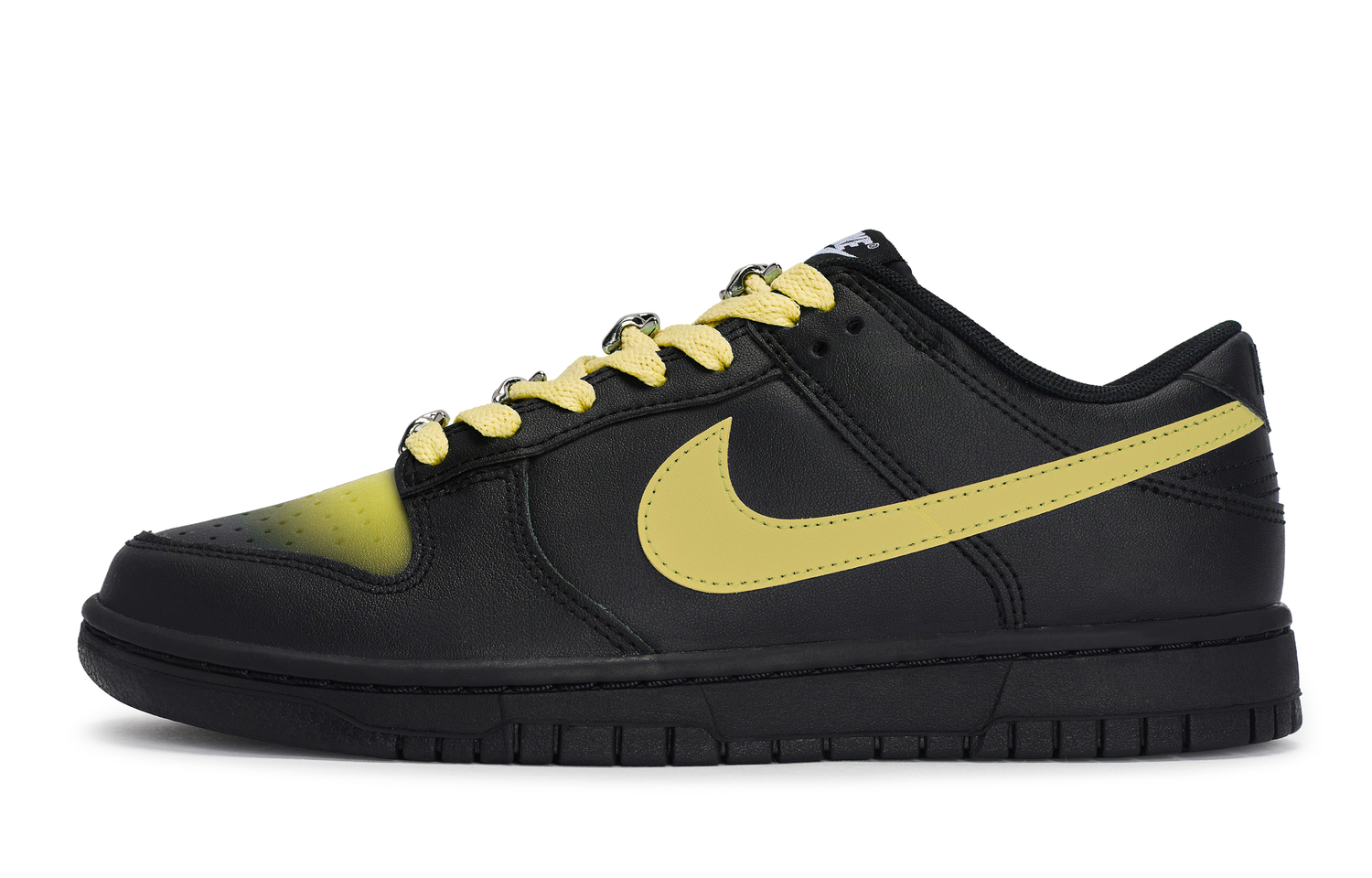 Dunk 811 Manufacturing, Star Cloud Border Yellow низкие кроссовки для скейтбординга Unisex Nike, черный/желтый
Dunk 811 Manufacturing, Star Cloud Border Yellow низкие кроссовки для скейтбординга Unisex Nike, черный/желтый