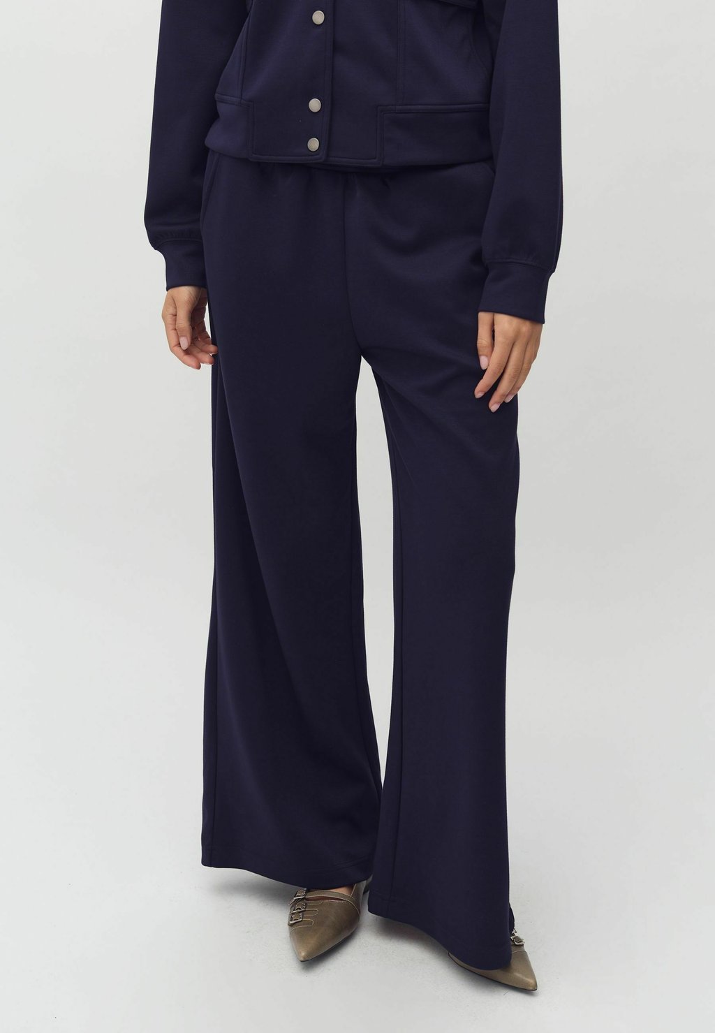 Брюки ASAKA mbyM, синий
Брюки ASAKA mbyM, синий