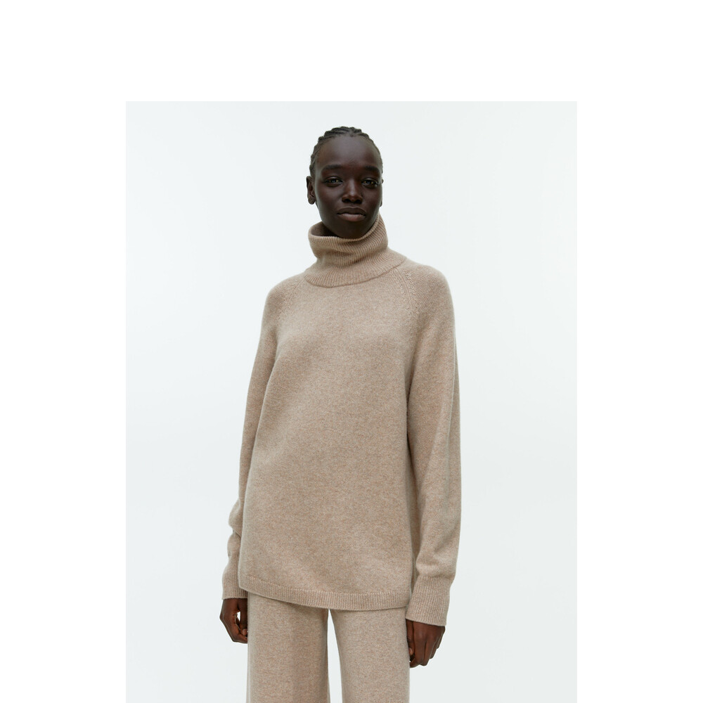 Свитер Arket с высоким воротником, бежевый
Свитер Arket с высоким воротником, бежевый