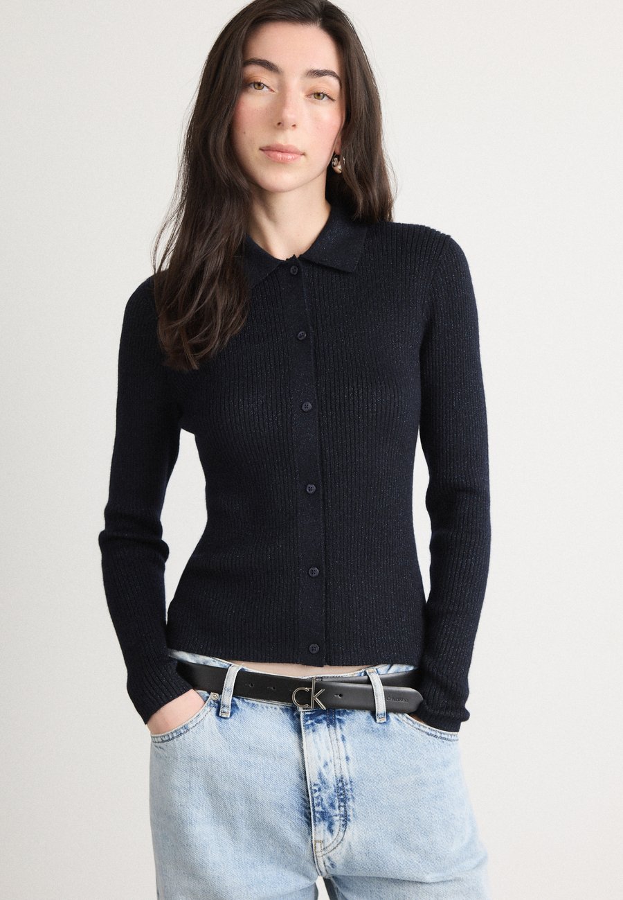 Кардиган Calvin Klein Jeans COLLARED, Maritime Blue/Dark Blue
Кардиган Calvin Klein Jeans COLLARED, Maritime Blue/Dark Blue