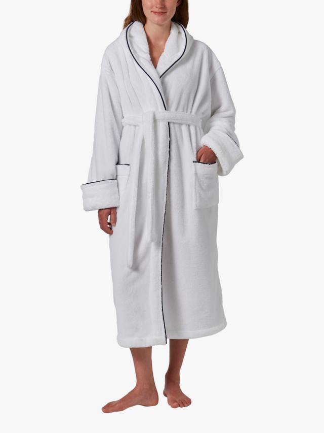 Женская и мужская банная накидка из переработанного полиэстера с контрастной отделкой Jasper Conran London, White/Blue
Женская и мужская банная накидка из переработанного полиэстера с контрастной отделкой Jasper Conran London, White/Blue