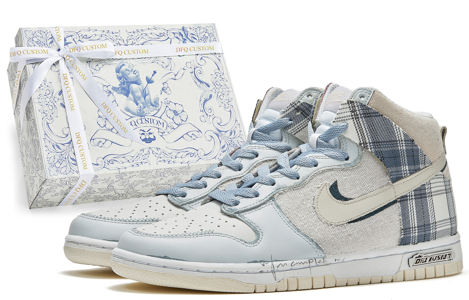 Кроссовки Nike Dunk Skateboarding Shoes Women's High-top Grey/green, зеленый
Кроссовки Nike Dunk Skateboarding Shoes Women's High-top Grey/green, зеленый