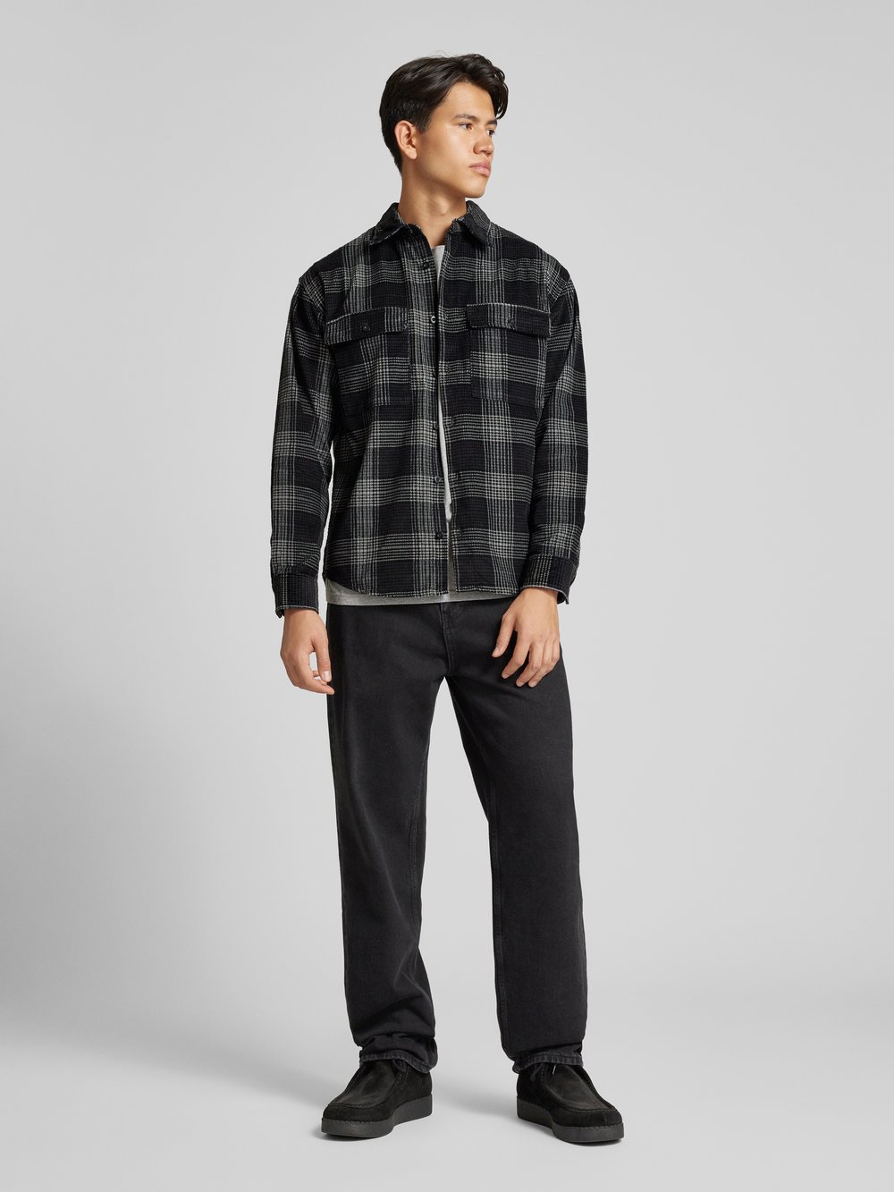 Рубашка свободного покроя с нагрудными карманами, модель «THEO» Jack & Jones, черный
Рубашка свободного покроя с нагрудными карманами, модель «THEO» Jack & Jones, черный