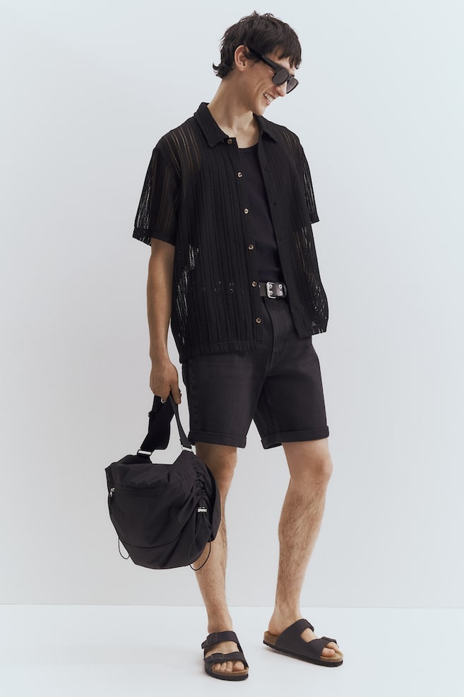 Узкие джинсовые шорты H&M, черный
Узкие джинсовые шорты H&M, черный