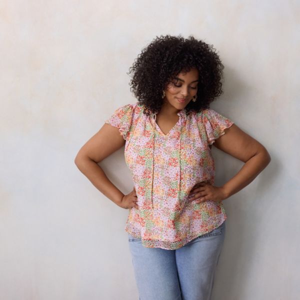 Платье больших размеров с завязкой спереди, оборками и V-образным вырезом Lc Lauren Conrad, мультиколор 
Платье больших размеров с завязкой спереди, оборками и V-образным вырезом Lc Lauren Conrad, мультиколор