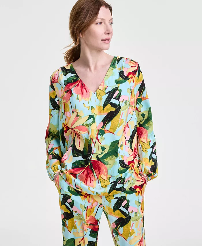 Женская блузка с V-образным вырезом и длинным рукавом из сатина с принтом JM Collection, мультиколор
Женская блузка с V-образным вырезом и длинным рукавом из сатина с принтом JM Collection, мультиколор