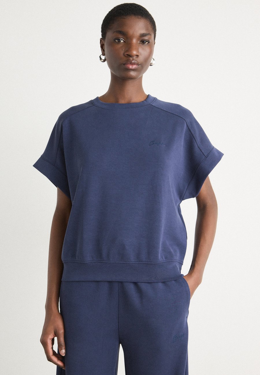 Футболка BOSS ENARI, Dark Blue, Синий, Футболка BOSS ENARI, Dark Blue
Футболка BOSS ENARI, Dark Blue, Синий, Футболка BOSS ENARI, Dark Blue