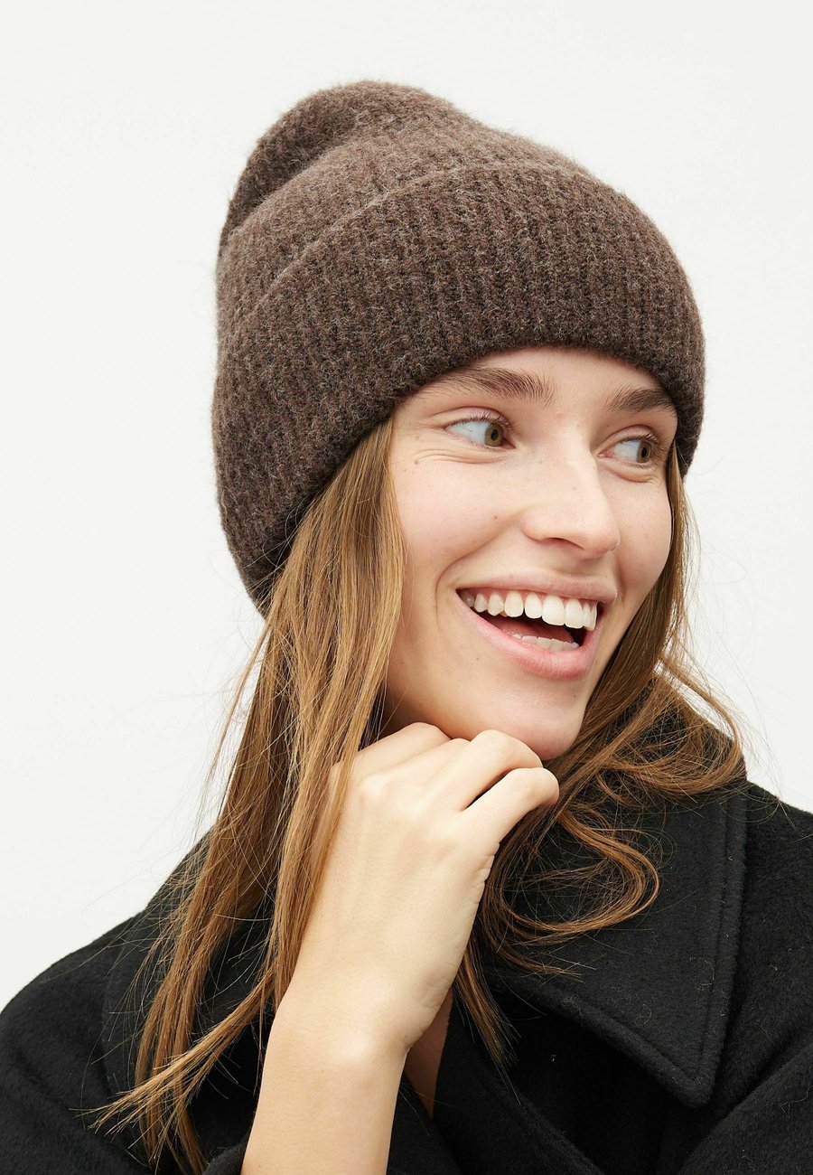 Шапка mbyM MUSKAN, Coffee Melange/Brown
Шапка mbyM MUSKAN, Coffee Melange/Brown