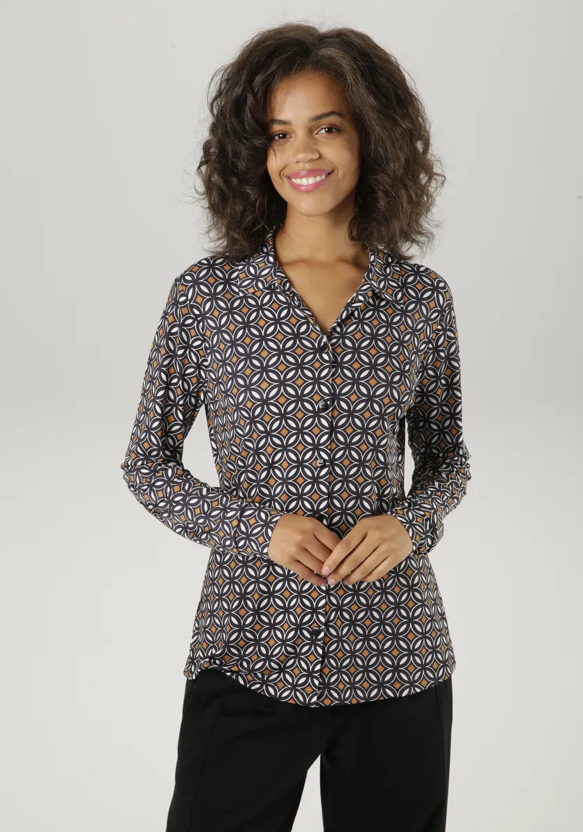 Блузка-рубашка Aniston CASUAL с гармоничным цветным ретро-принтом - НОВАЯ КОЛЛЕКЦИЯ, бронзовый
Блузка-рубашка Aniston CASUAL с гармоничным цветным ретро-принтом - НОВАЯ КОЛЛЕКЦИЯ, бронзовый