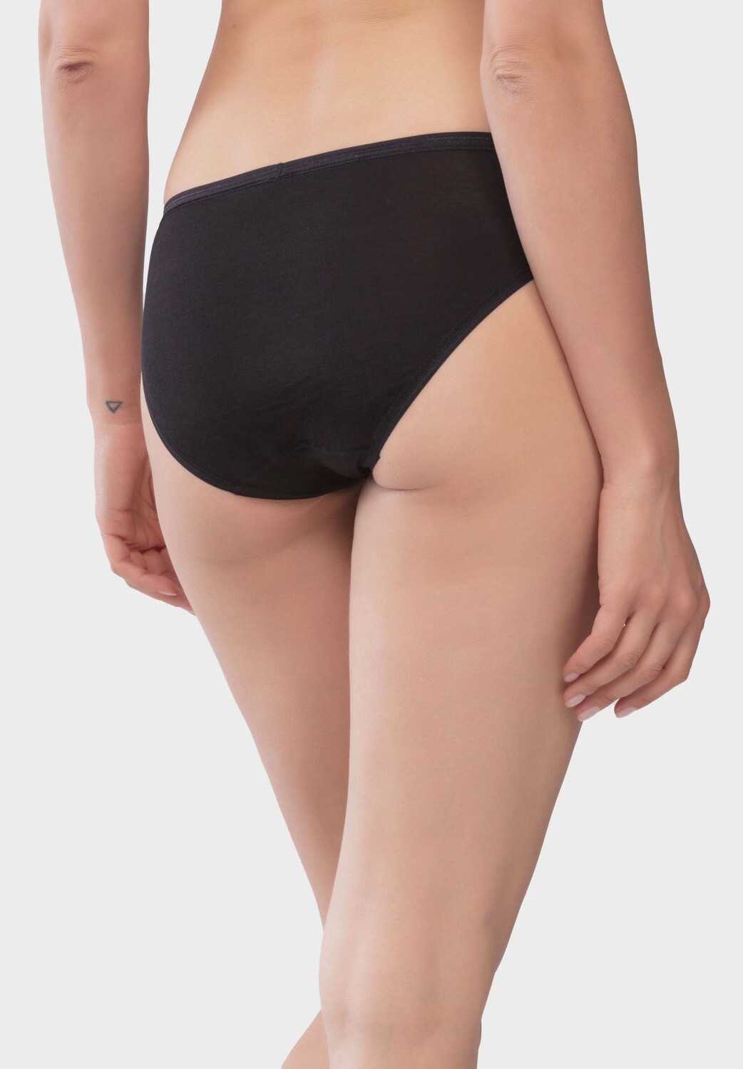 Трусы Лайтсы базовые женские mey, черный
Трусы Лайтсы базовые женские mey, черный