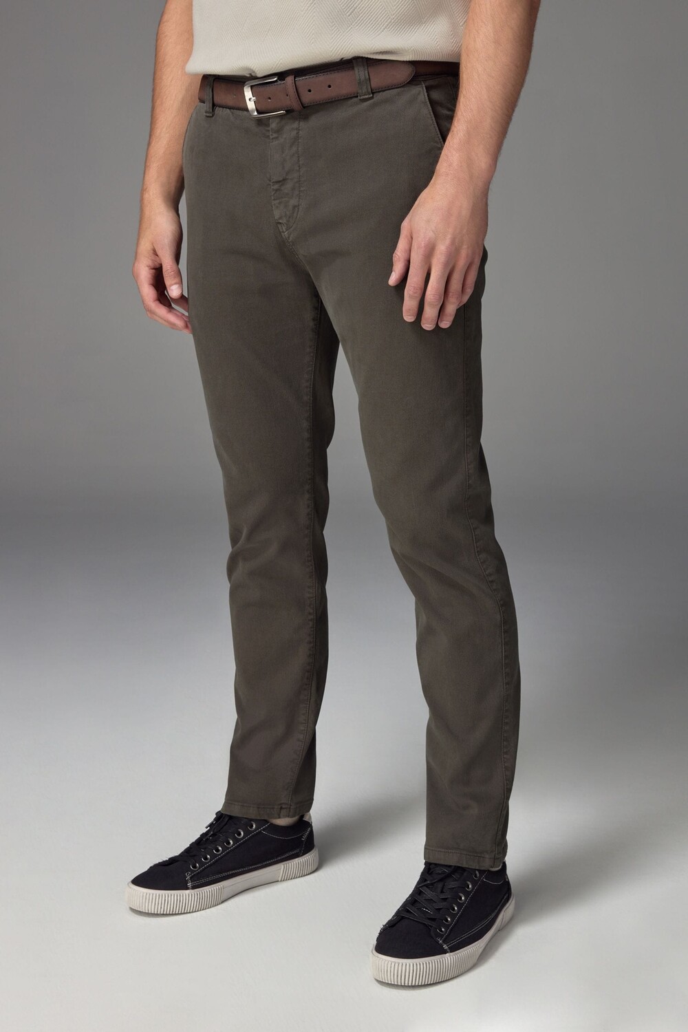 Мягкие на ощупь текстурированные брюки с поясом Next, зеленый
Мягкие на ощупь текстурированные брюки с поясом Next, зеленый