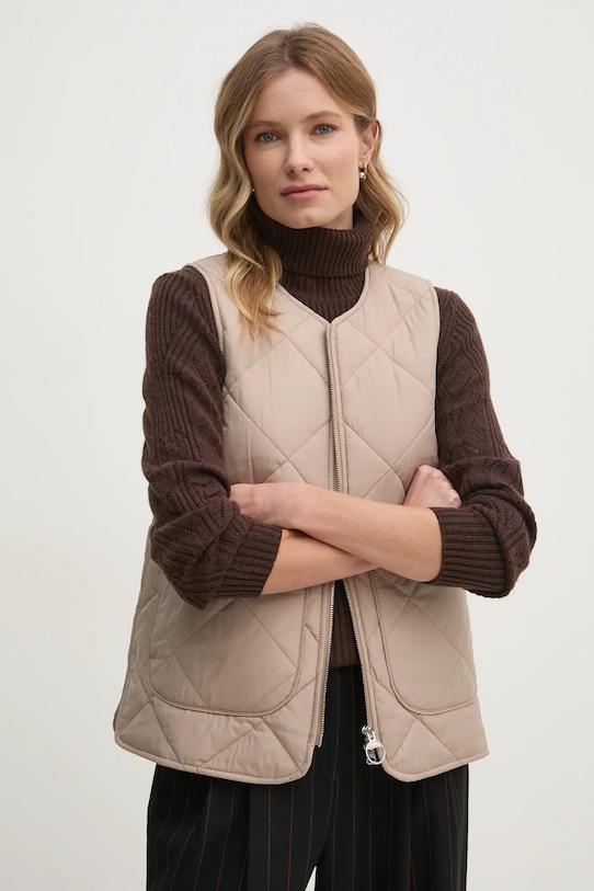 Жилет Barbour, бежевый
Жилет Barbour, бежевый