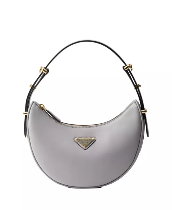 Маленькая кожаная сумка через плечо Arque Prada, серый
Маленькая кожаная сумка через плечо Arque Prada, серый