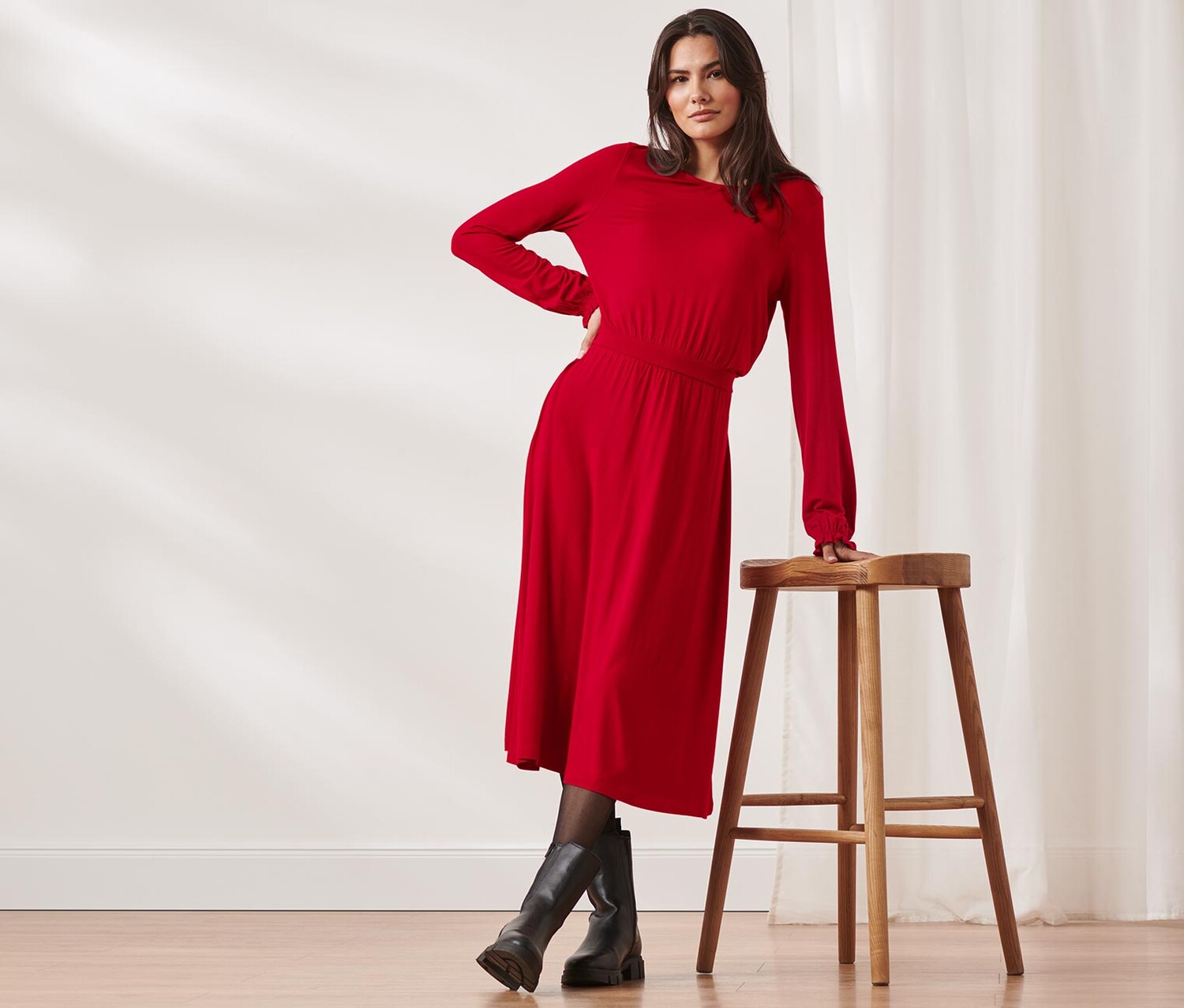 Трикотажное платье длины миди Tchibo, красный
Трикотажное платье длины миди Tchibo, красный