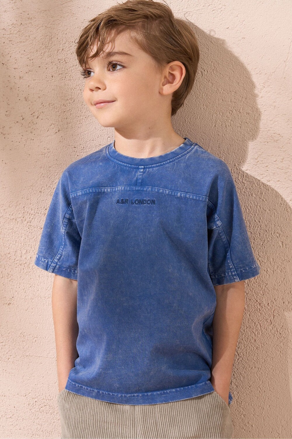 Футболка с выстиранным узором Evan Ooke Angel & Rocket, синий
Футболка с выстиранным узором Evan Ooke Angel & Rocket, синий