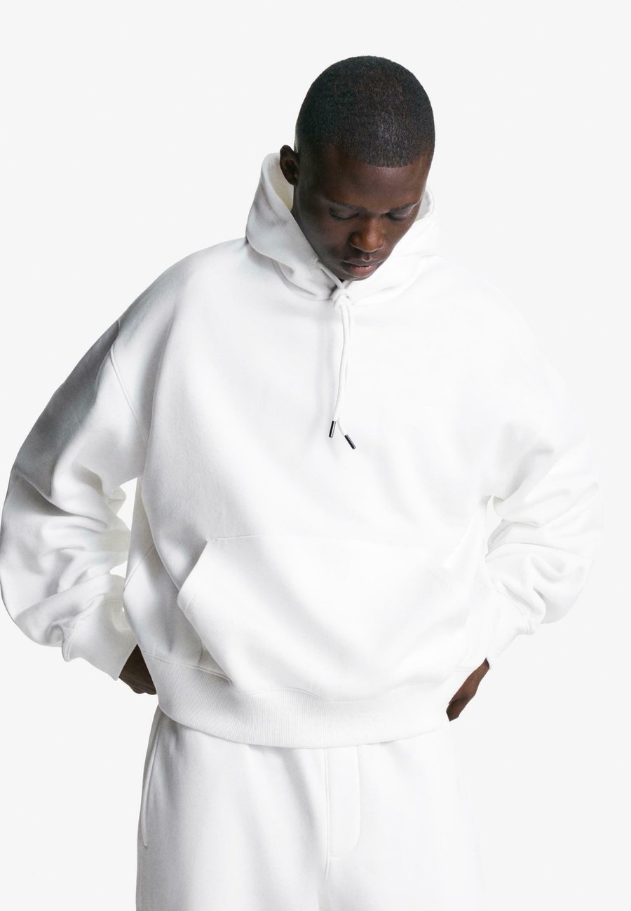 Худи Bershka Hoodie, White
Худи Bershka Hoodie, White