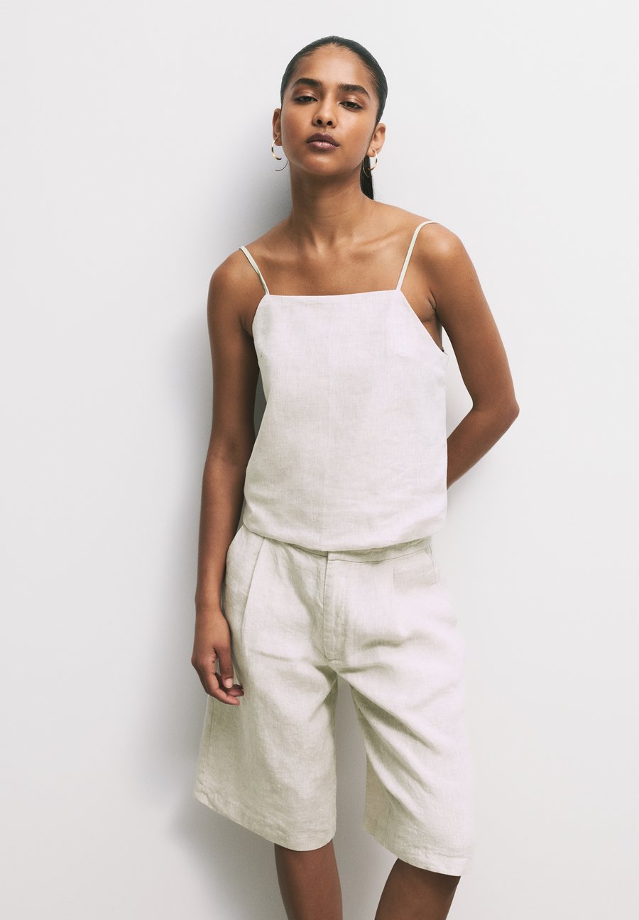 Топ PULL&BEAR Top, Beige
Топ PULL&BEAR Top, Beige