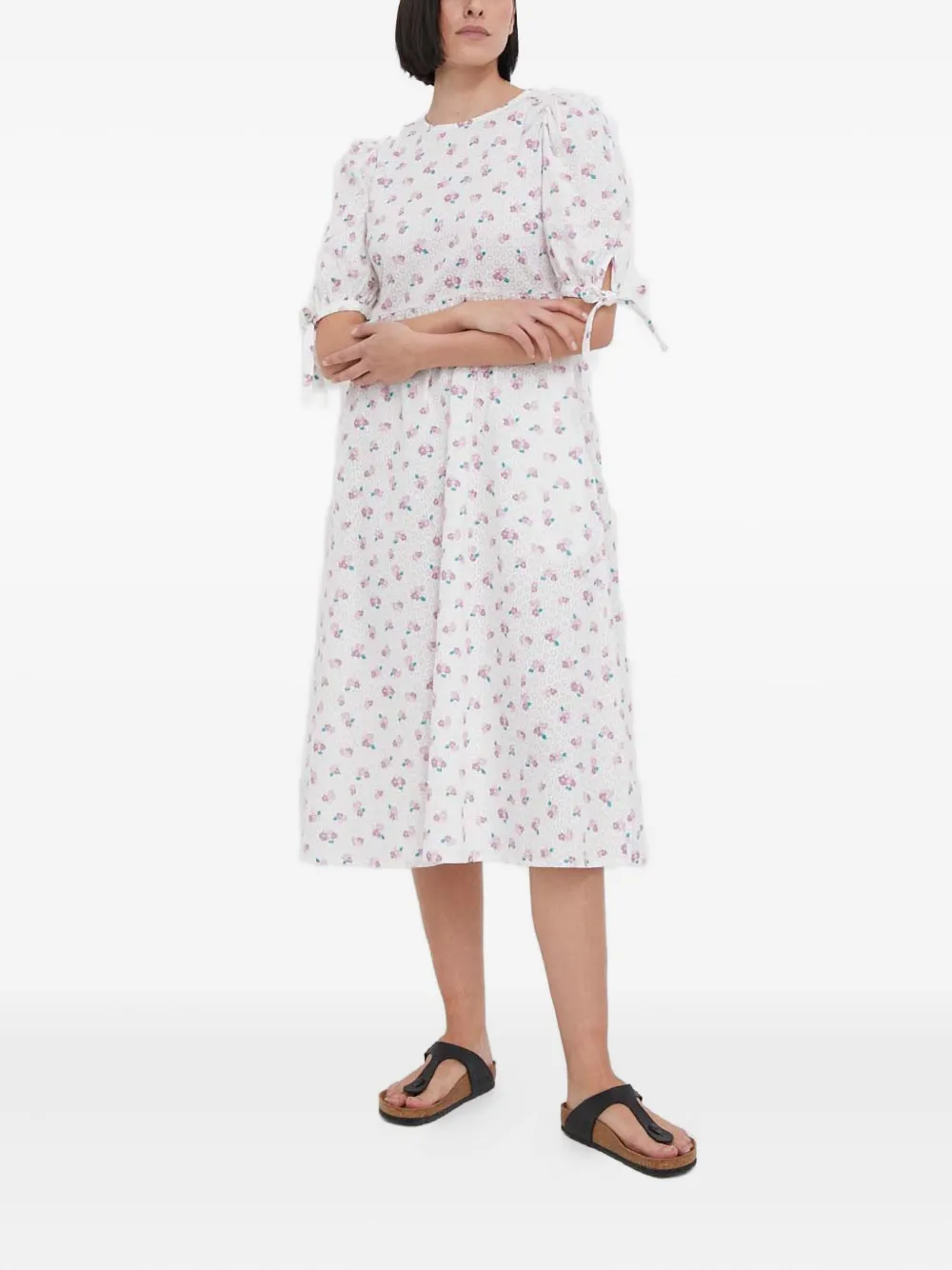 Повседневное миди-платье с цветочным принтом и короткими рукавами Barbour, белый
Повседневное миди-платье с цветочным принтом и короткими рукавами Barbour, белый