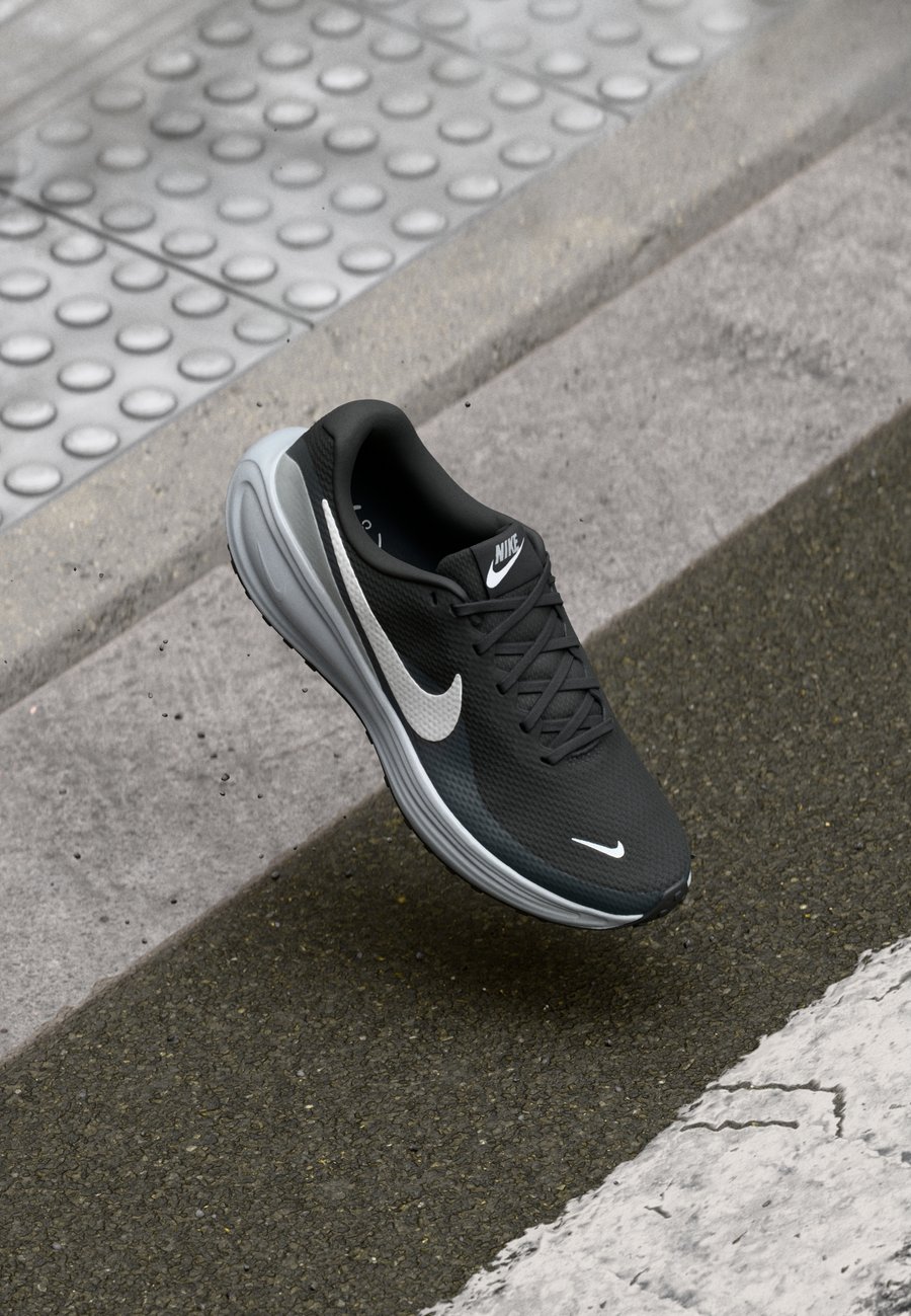 Кроссовки Nike Performance REVOLUTION 8, Black/Summit White/Anthracite/Light Smoke Grey/Black
Кроссовки Nike Performance REVOLUTION 8, Black/Summit White/Anthracite/Light Smoke Grey/Black