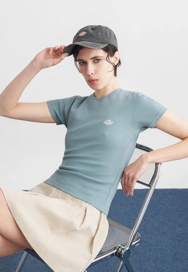 Футболка gladeville, базовая футболка Dickies, Stormy Sea, Синий, Футболка gladeville, базовая футболка Dickies, Stormy Sea
Футболка gladeville, базовая футболка Dickies, Stormy Sea, Синий, Футболка gladeville, базовая футболка Dickies, Stormy Sea