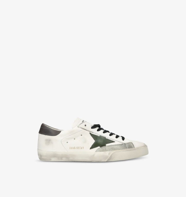 Низкие кожаные кроссовки с аппликацией в виде звезды Super star Golden Goose, мультиколор
Низкие кожаные кроссовки с аппликацией в виде звезды Super star Golden Goose, мультиколор