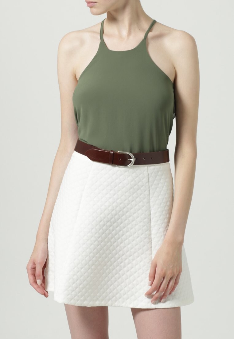 Ремень Vanzetti, цвет dark brown
Ремень Vanzetti, цвет dark brown