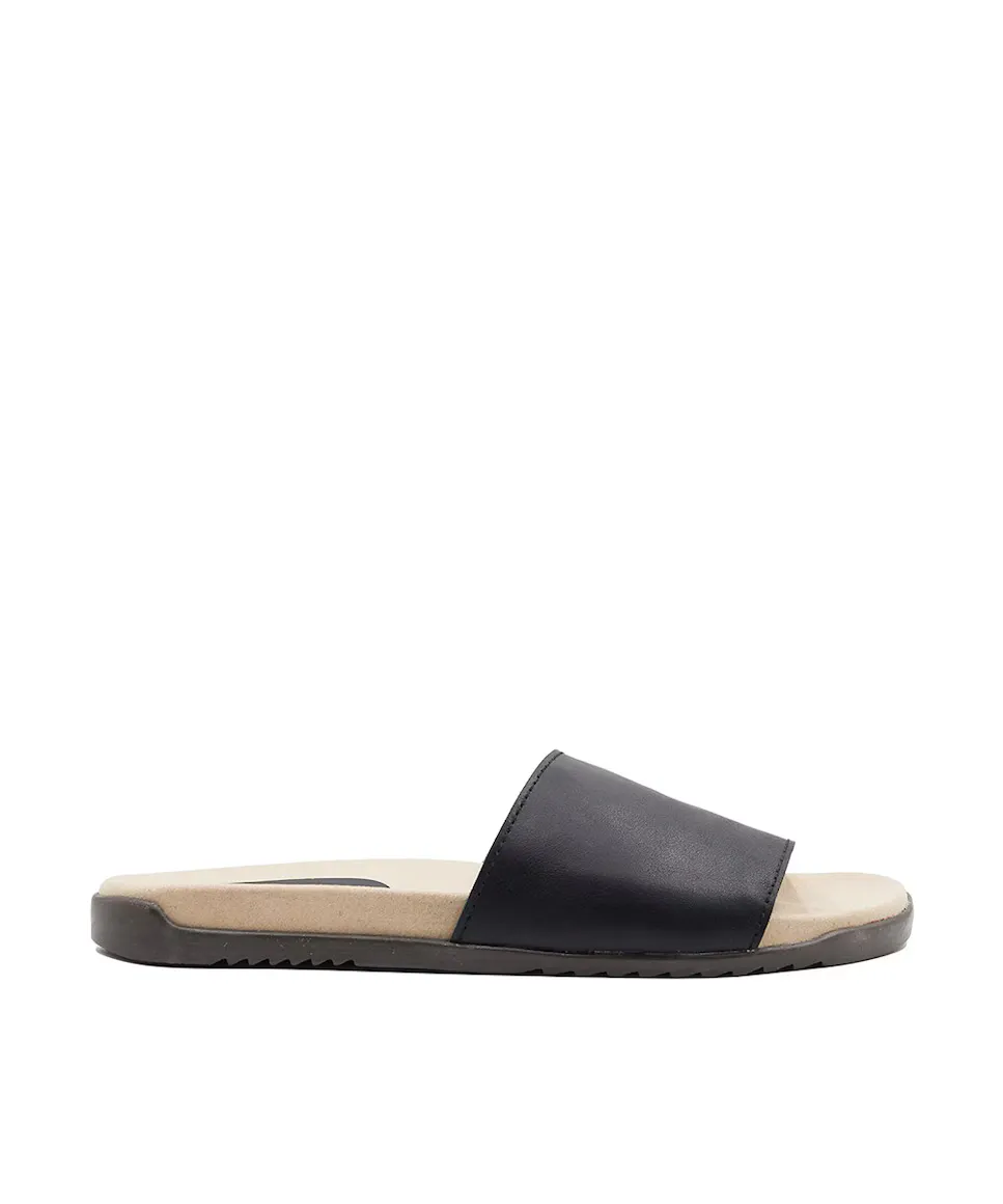 Анатомические мужские кожаные босоножки с открытым носком CASTELL MENORCA, черный
Анатомические мужские кожаные босоножки с открытым носком CASTELL MENORCA, черный