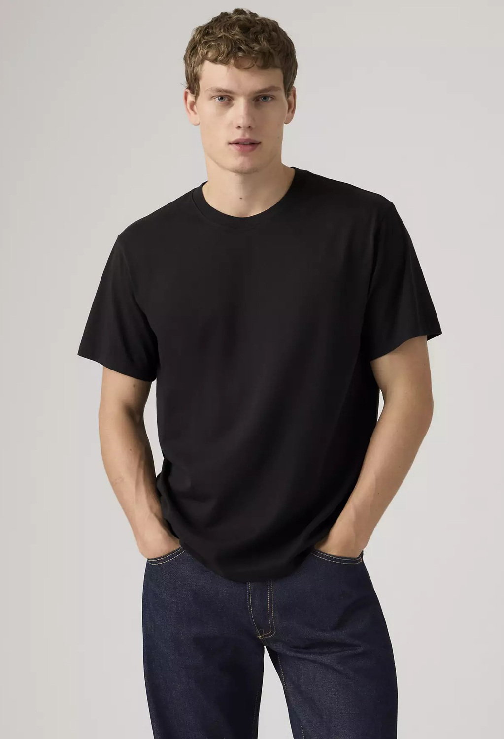 Футболка Levi's Essential, черный
Футболка Levi's Essential, черный