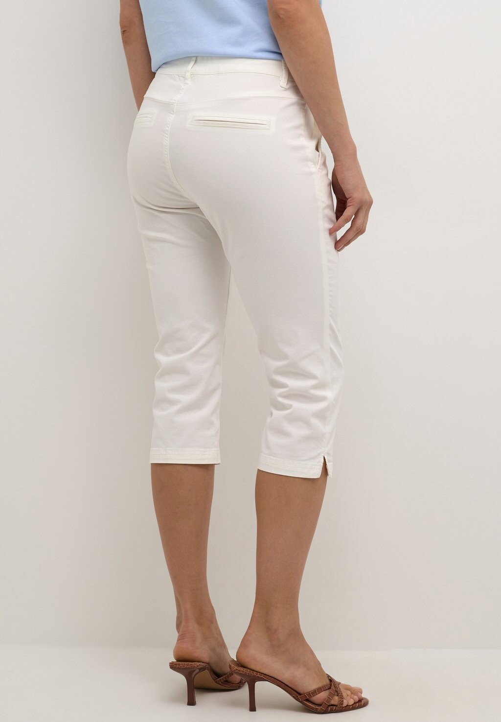 Шорты BRITA CAPRI Culture, слоновая кость
Шорты BRITA CAPRI Culture, слоновая кость