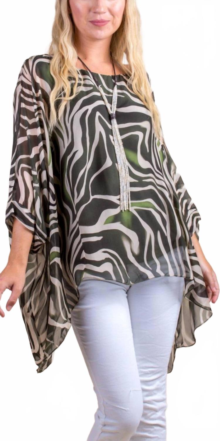 Seta Zebra Print Kaftan Top In Olive GIGI MODA
Seta Zebra Print Kaftan Top In Olive GIGI MODA