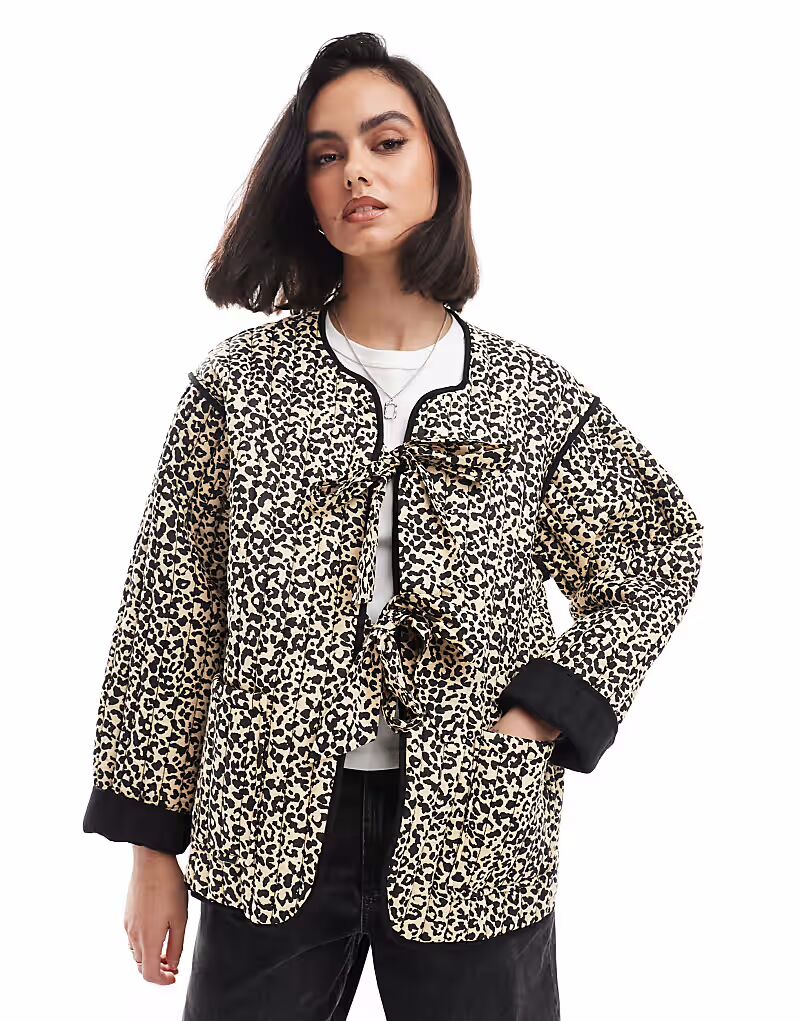 Стеганая куртка с леопардовым принтом ASOS DESIGN
Стеганая куртка с леопардовым принтом ASOS DESIGN