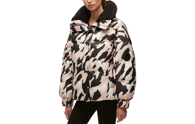 Moose Knuckles Пуховик женский розовый дымчатый камуфляж Rose Smoke Camouflage, Rose Smoke Camouflage
Moose Knuckles Пуховик женский розовый дымчатый камуфляж Rose Smoke Camouflage, Rose Smoke Camouflage