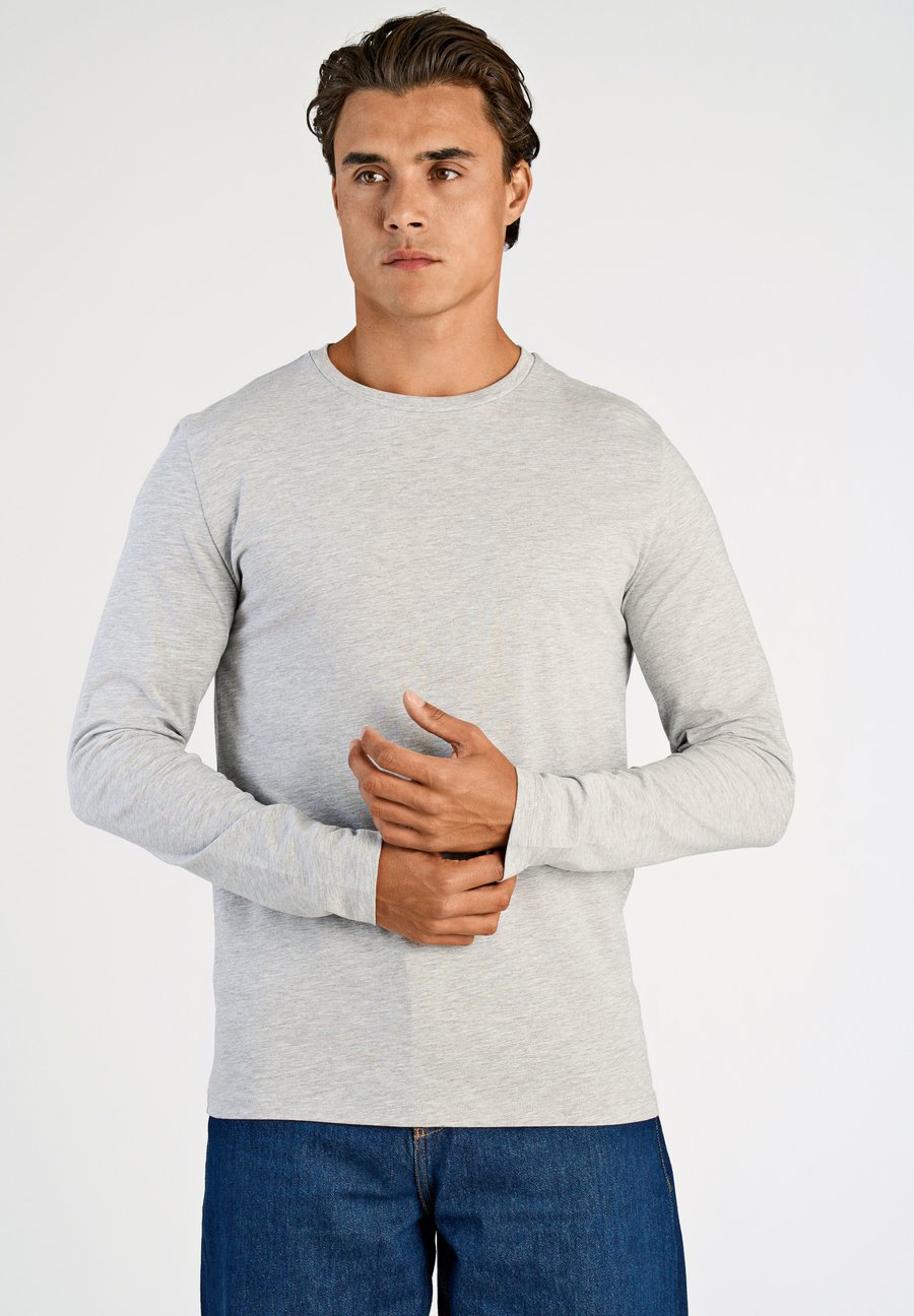 Топ Lindbergh BASIC O-NECK STRETCH LS, Grey Mel/Grey
Топ Lindbergh BASIC O-NECK STRETCH LS, Grey Mel/Grey