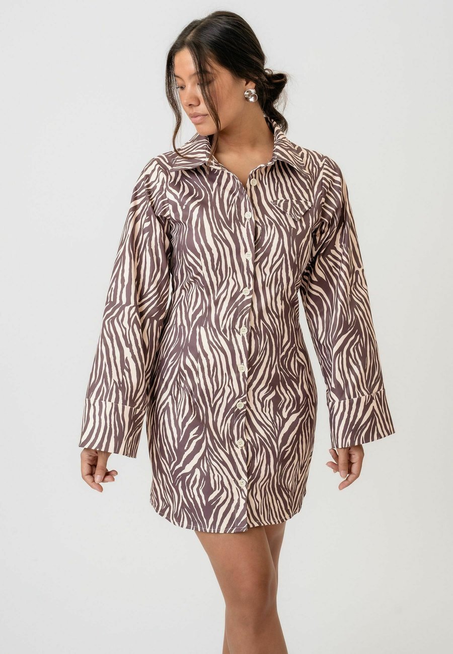 Платье BY IC Shirt dress, Brown Zebra/Brown
Платье BY IC Shirt dress, Brown Zebra/Brown