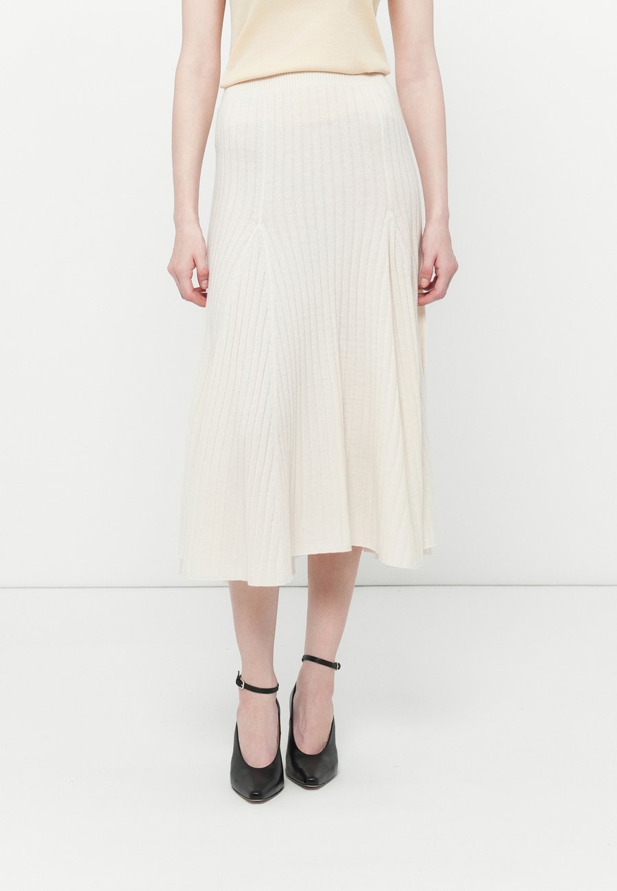 Юбка pure cashmere FLARED SKIRT, Vintage White/Off-White
Юбка pure cashmere FLARED SKIRT, Vintage White/Off-White