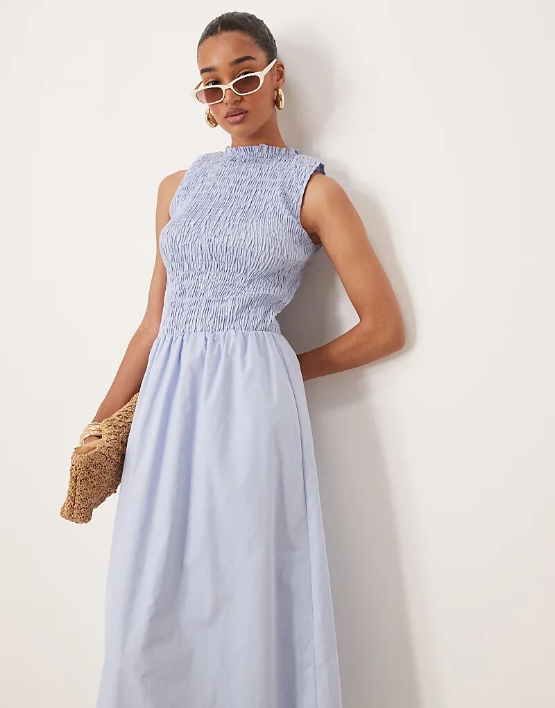 Платье миди Kiss The Sky с заниженной талией и сборками небесно-голубого цвета
Платье миди Kiss The Sky с заниженной талией и сборками небесно-голубого цвета