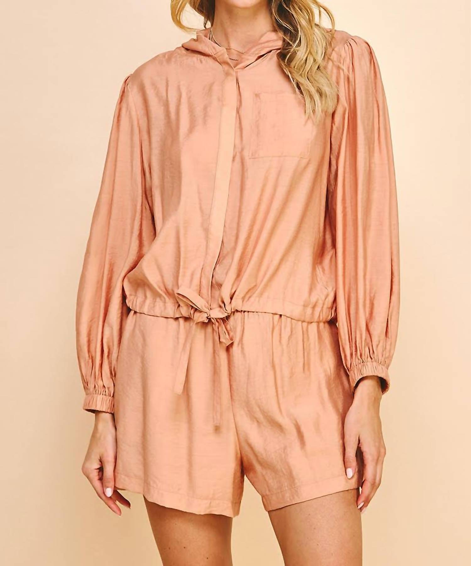 Рубашка Robbie Tie на пуговицах в теплом цвете розового дерева PINCH
Рубашка Robbie Tie на пуговицах в теплом цвете розового дерева PINCH