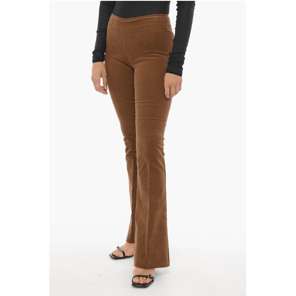 Вельветовые брюки-клеш BELLINI Avenue Montaigne, Brown
Вельветовые брюки-клеш BELLINI Avenue Montaigne, Brown