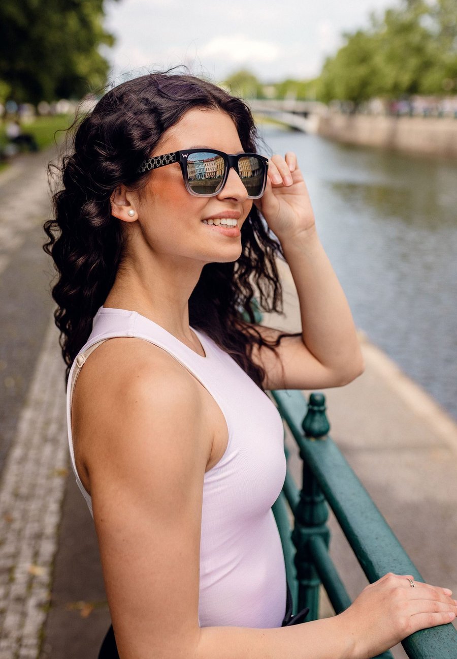 Солнцезащитные очки VUCH FERDY , Black
Солнцезащитные очки VUCH FERDY , Black