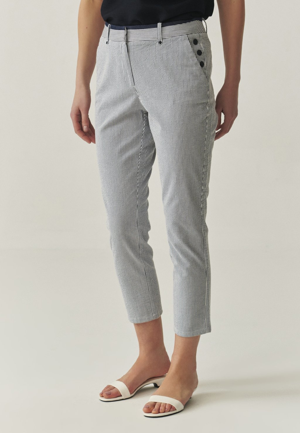 Чиносы SEROKI TATUUM, белый
Чиносы SEROKI TATUUM, белый