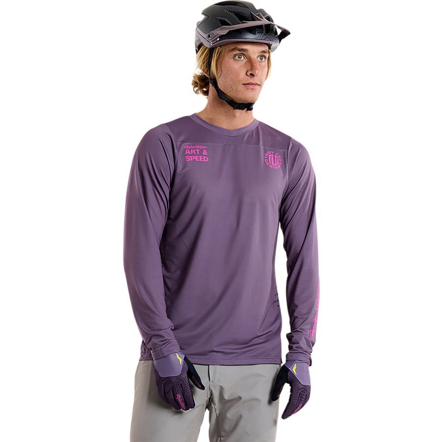 Футболка Troy Lee Designs Skyline Long-Sleeve Troy Lee Designs, Radioscape Deep Purp
Футболка Troy Lee Designs Skyline Long-Sleeve Troy Lee Designs, Radioscape Deep Purp