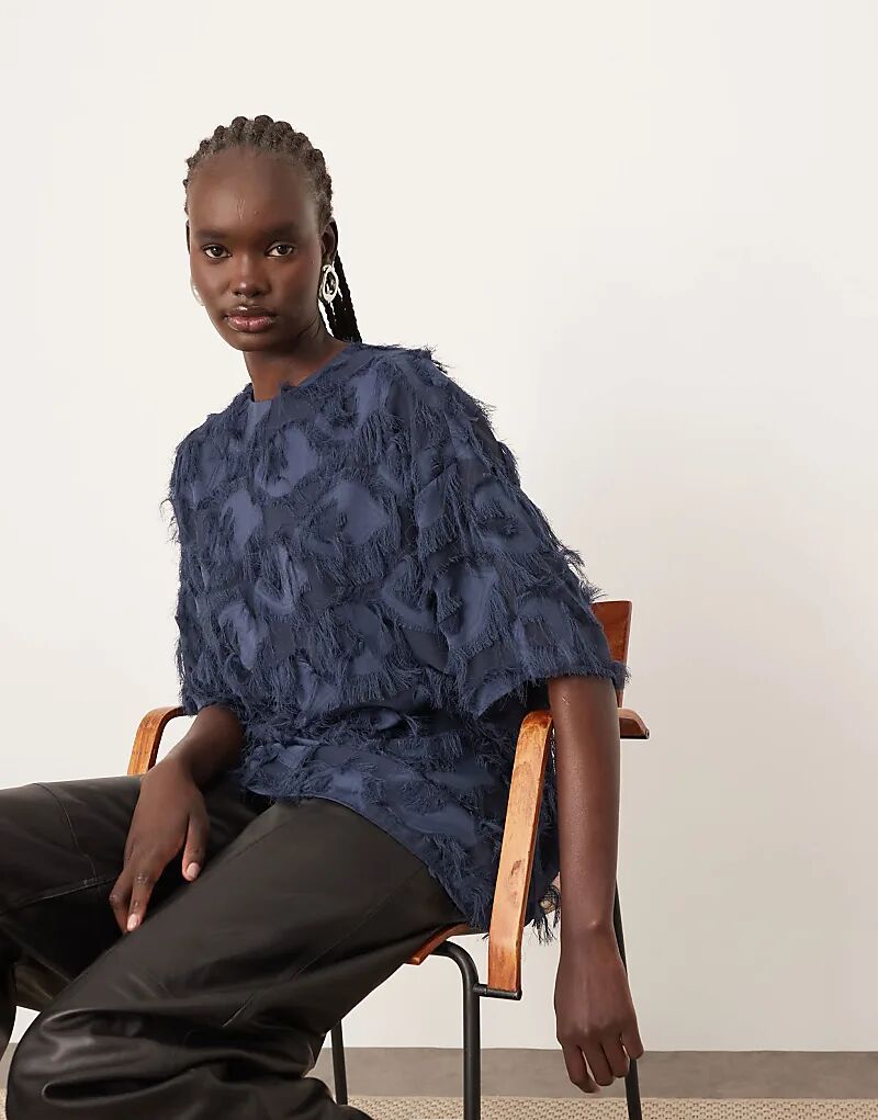 Футболка свободного кроя ARRANGE из фактурной ткани темно-синего цвета
Футболка свободного кроя ARRANGE из фактурной ткани темно-синего цвета