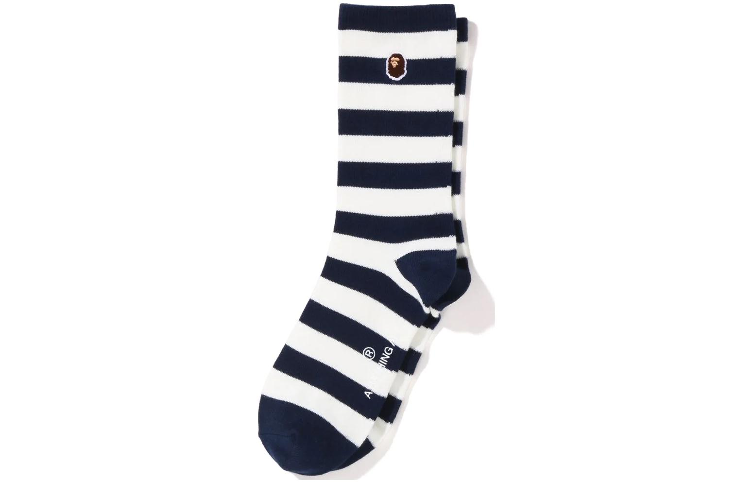 Мужские носки до колена A BATHING APE, 1 pack (marine синий)
Мужские носки до колена A BATHING APE, 1 pack (marine синий)